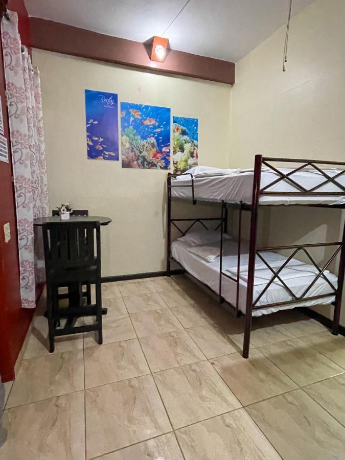 B Aparts Hotel Coxen Hole 外观 照片